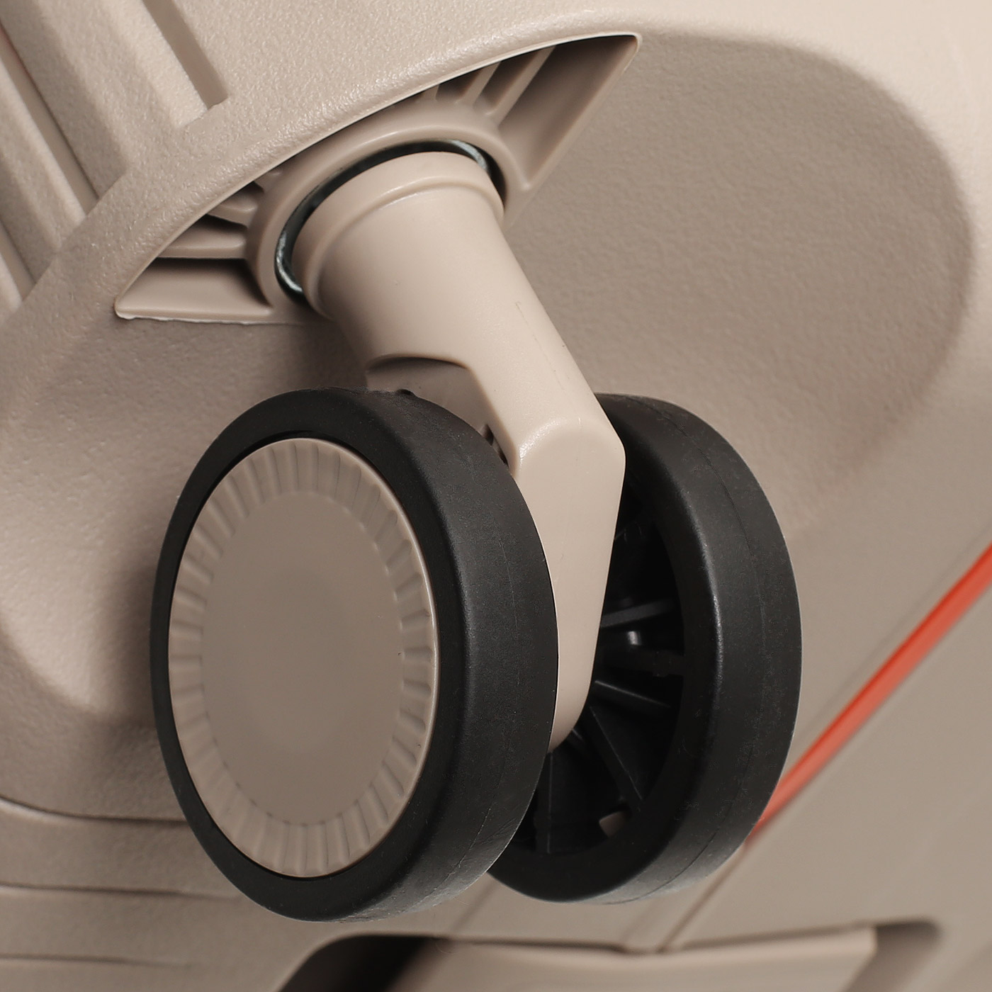 Чемодан средний M из полипропилена Eberhart Click