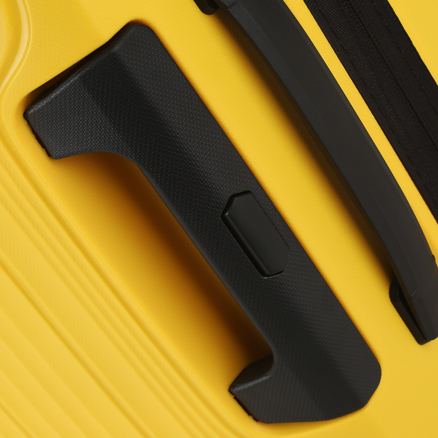 Чемодан средний M из полипропилена Eberhart Wave