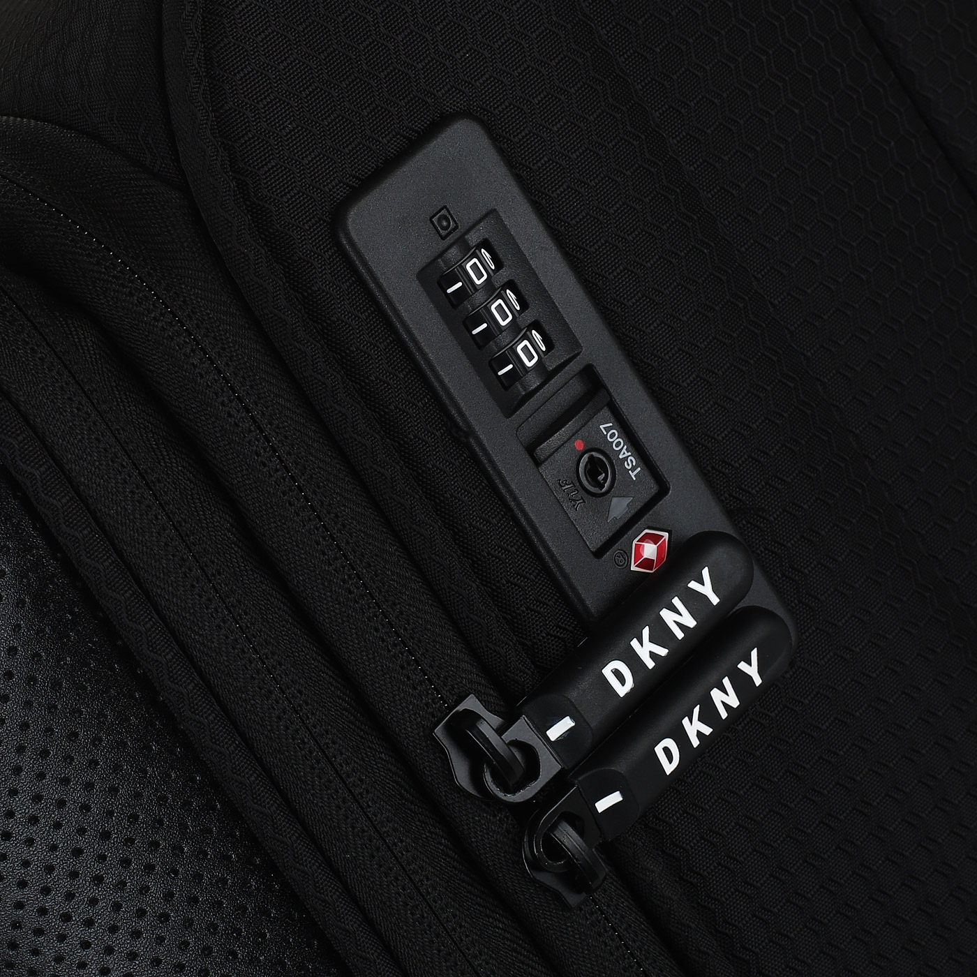 Чемодан большой L тканевый с кодовым замком DKNY DKNY-306 Fearless
