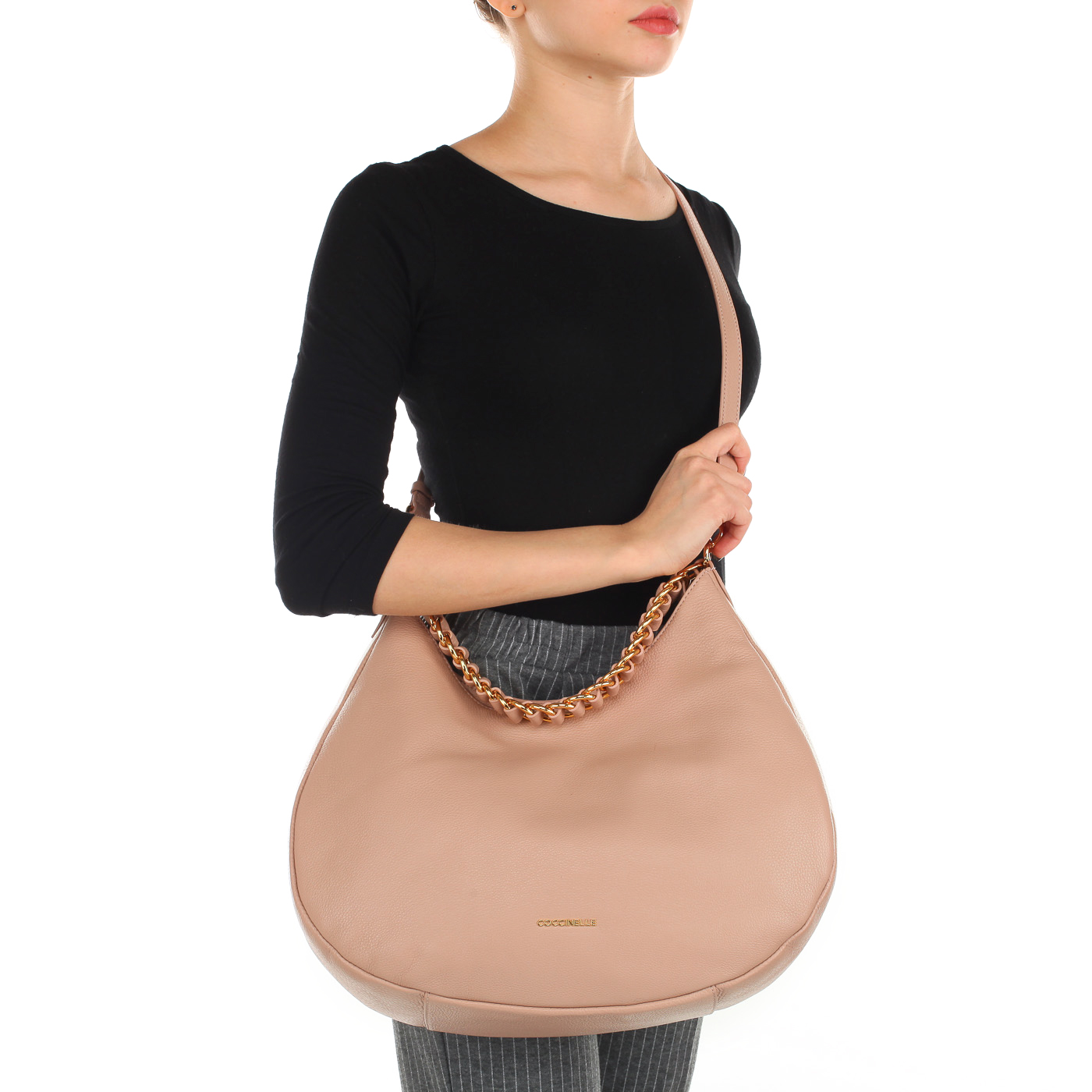 Вместительная женская сумка из натуральной кожи Coccinelle Julie