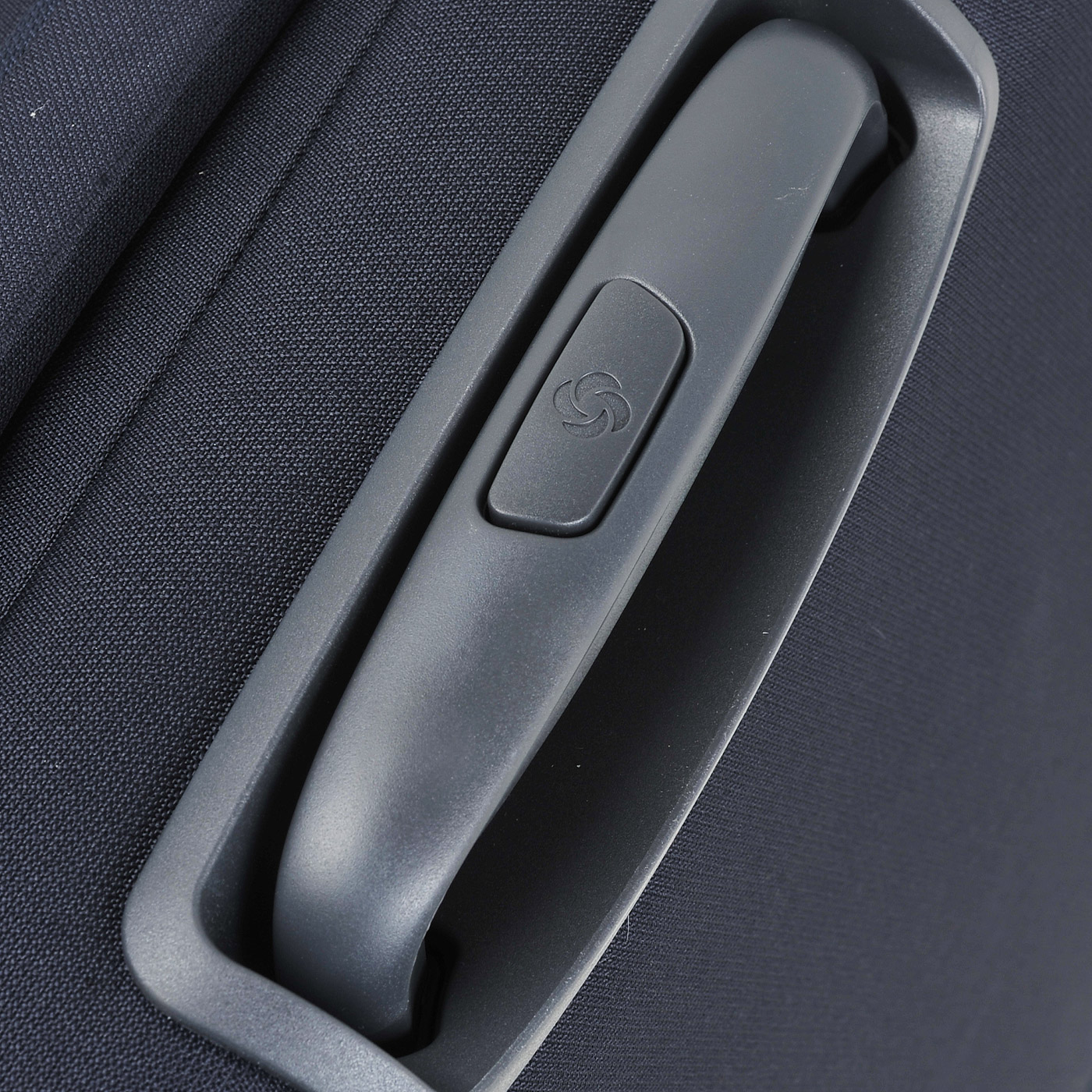 Чемодан для ручной клади тканевый Samsonite Base Boost