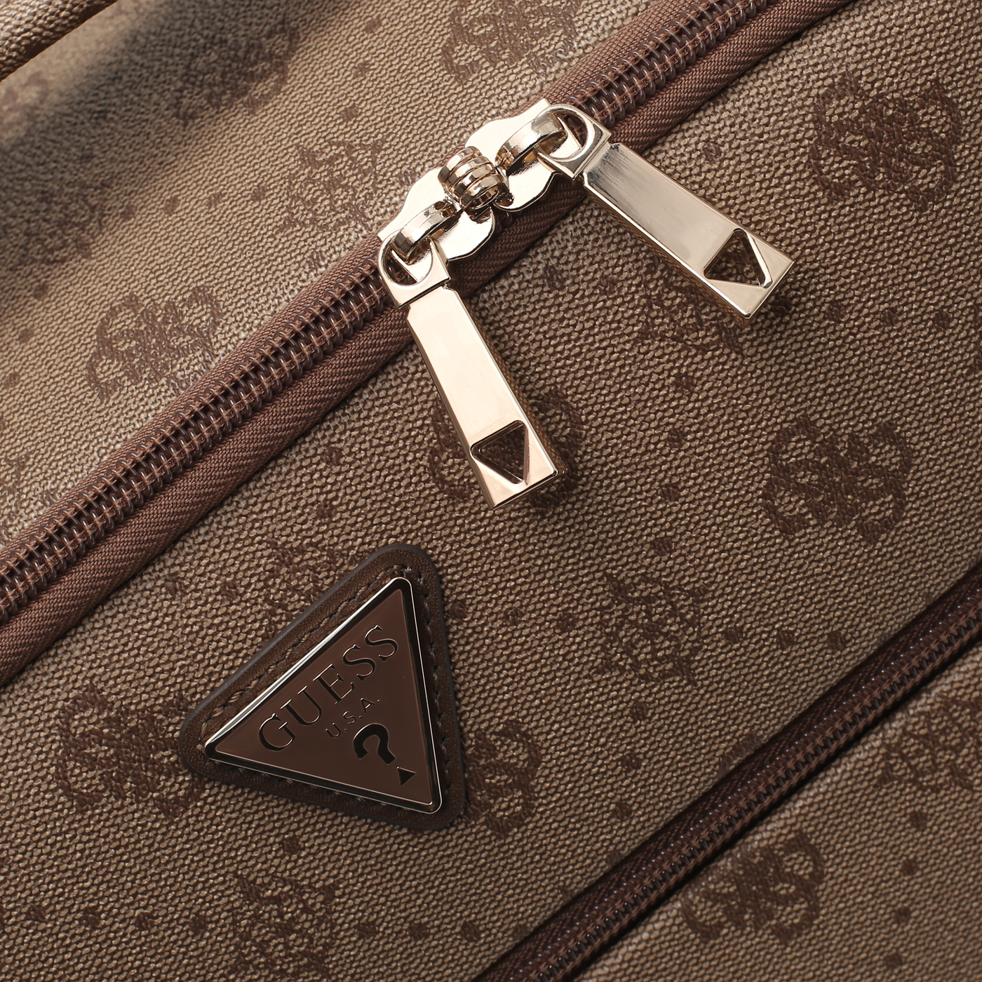 Чемодан маленький S из полиурeтана Guess Silia