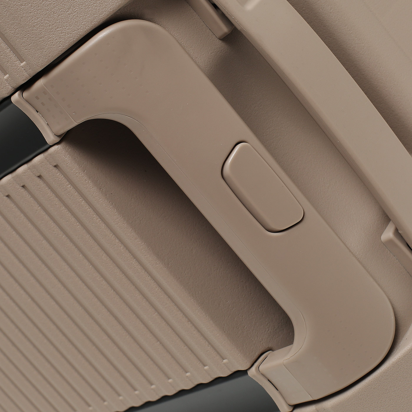 Чемодан средний M из полипропилена Eberhart Click