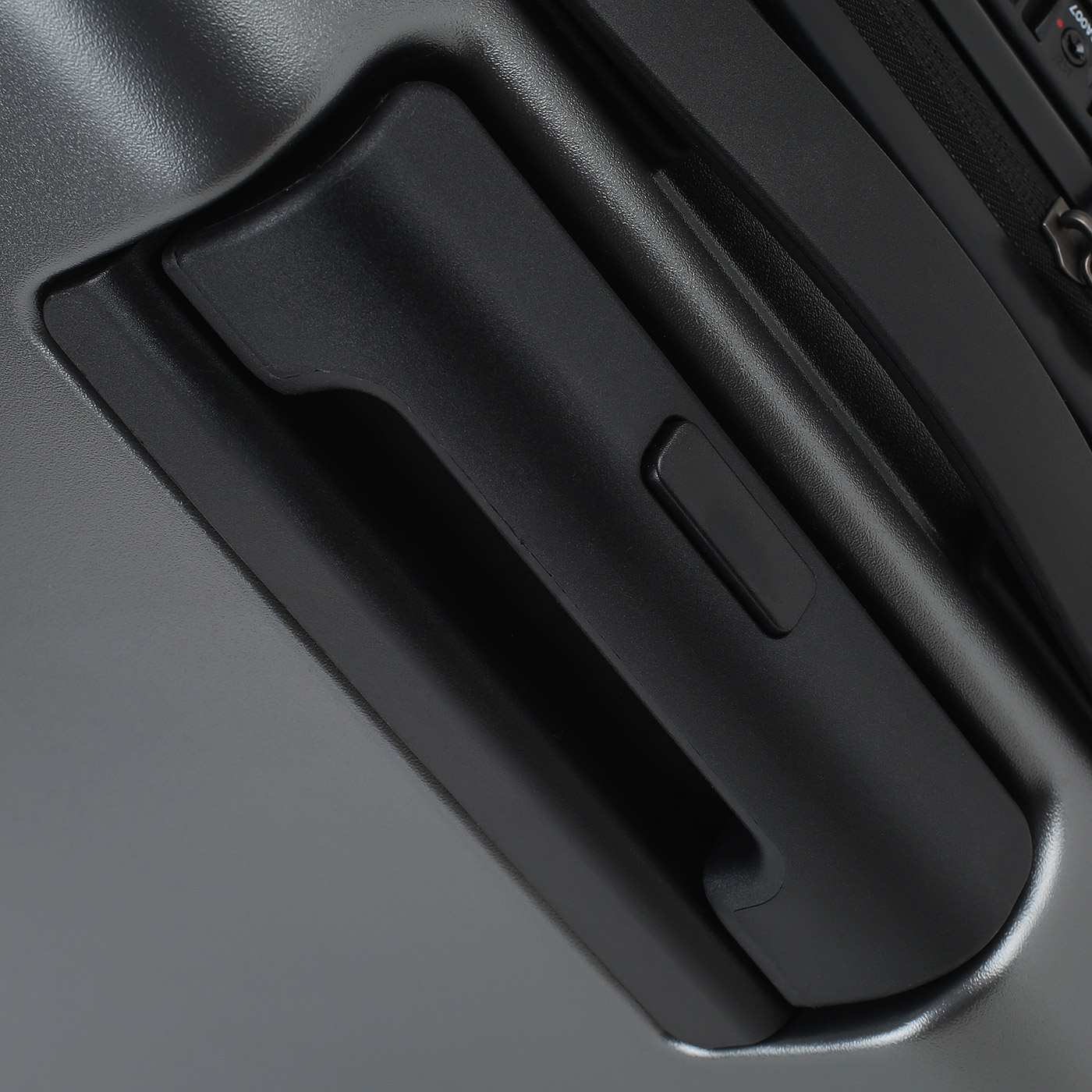 Чемодан на колесах Guess Verona