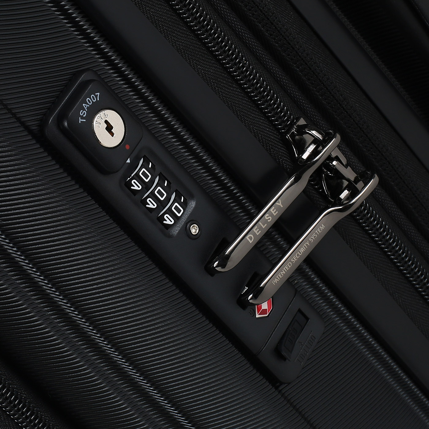 Чемодан маленький S из поликарбоната Delsey Shadow 5.0